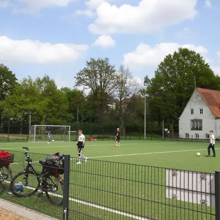 Apartman Zentrumsnahe Ferienwohnung In Lage