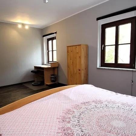 Zentrumsnahe Ferienwohnung In Lage