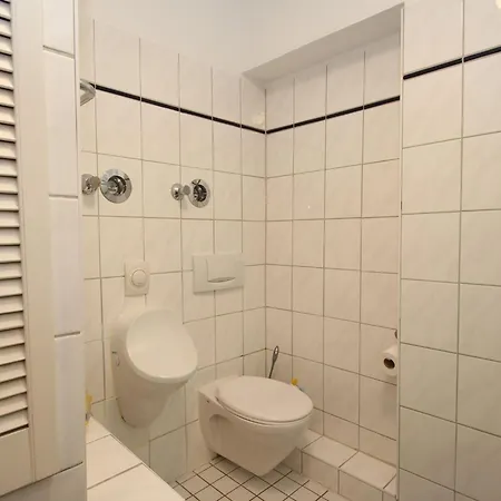 Apartman Zentrumsnahe Ferienwohnung In Lage